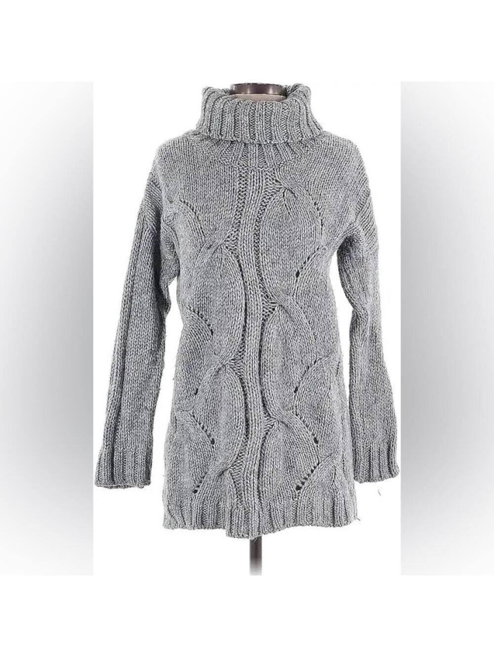 Anthropologie Elsamanda Grey Turtleneck Sweater